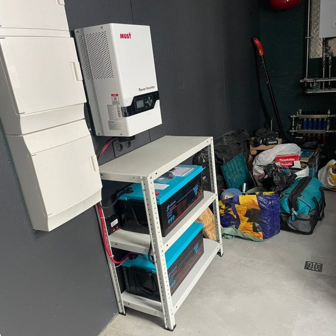 Инвертор MUST EP30-1512 PLUS ИБП для дома 1.5 кВт 12 вольт, трансформаторный, Мощность: 1.5, Напр. аккумулятора: 12Инвертор MUST EP30-1512 PLUS ИБП для дома 1.5 кВт 12 вольт, трансформаторный, Мощность: 1.5, Напр. аккумулятора: 12[image_num]